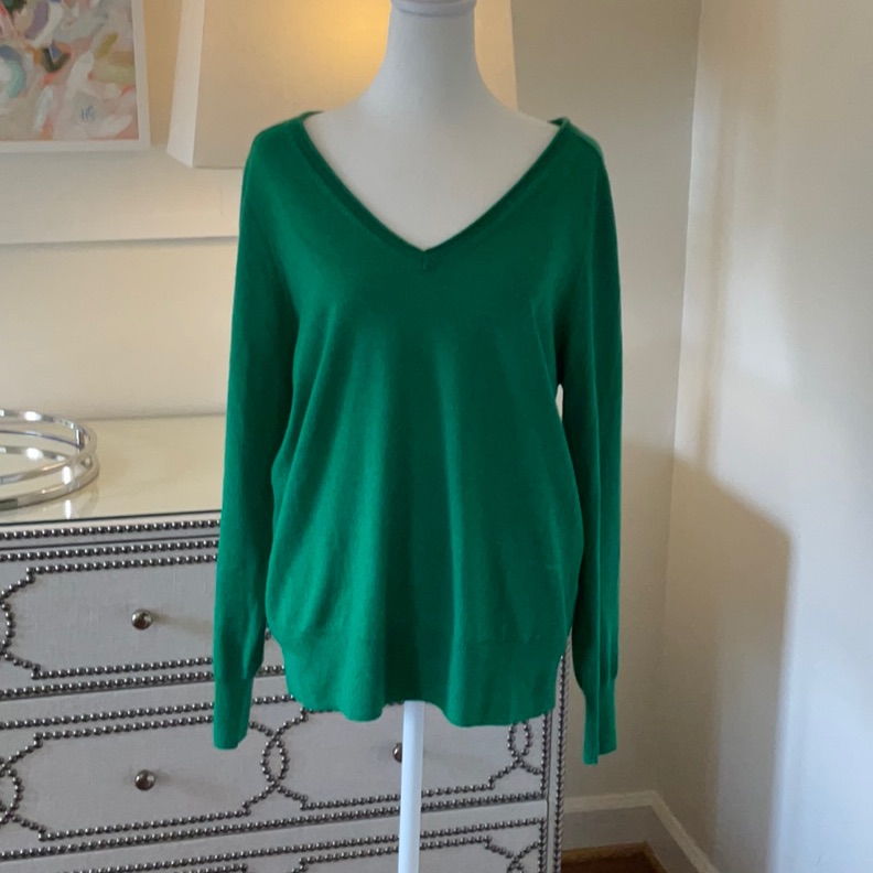Trina Turk Green V Neck Merino Wool Sweater M
